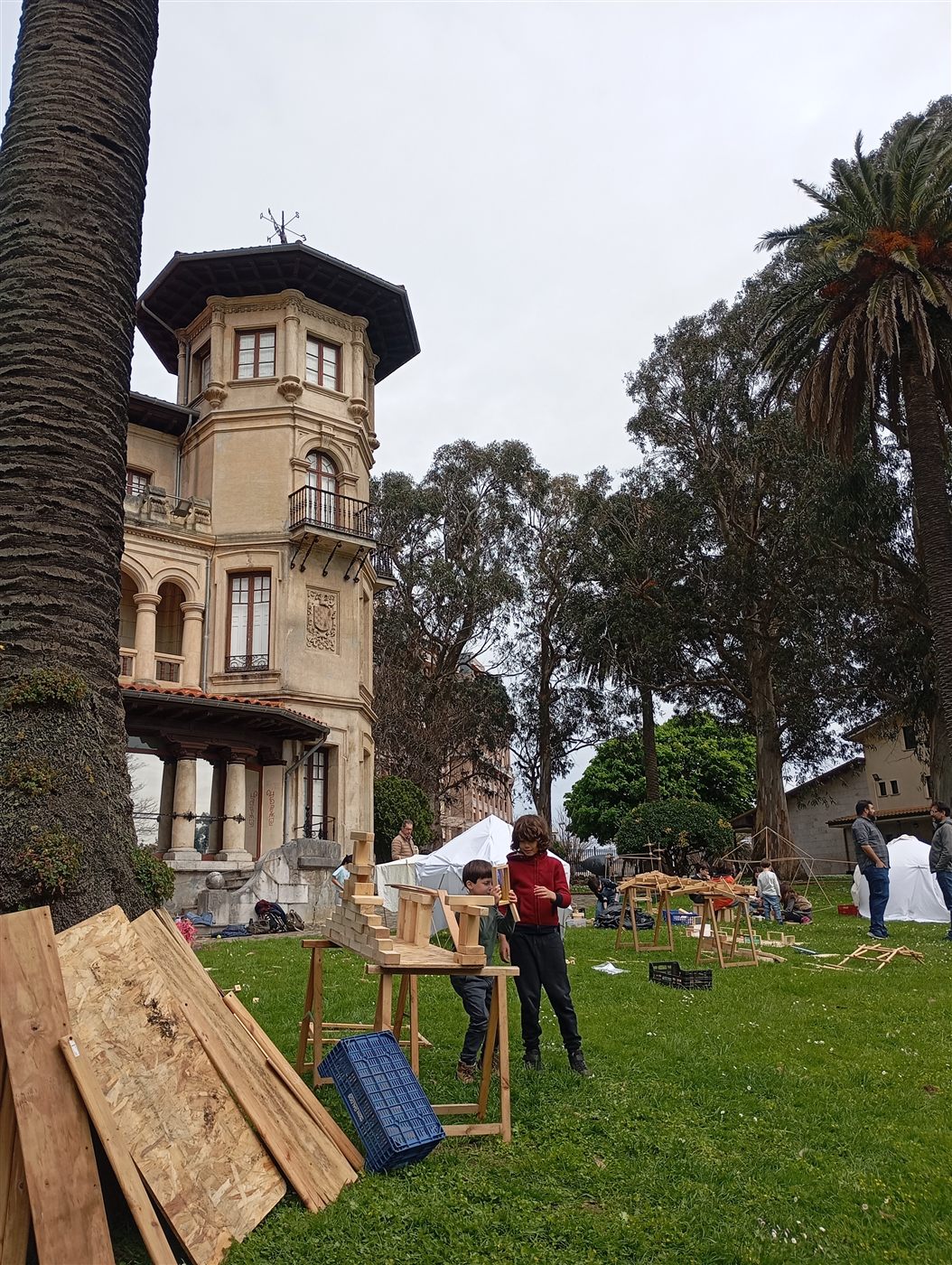 Experimento y construcción